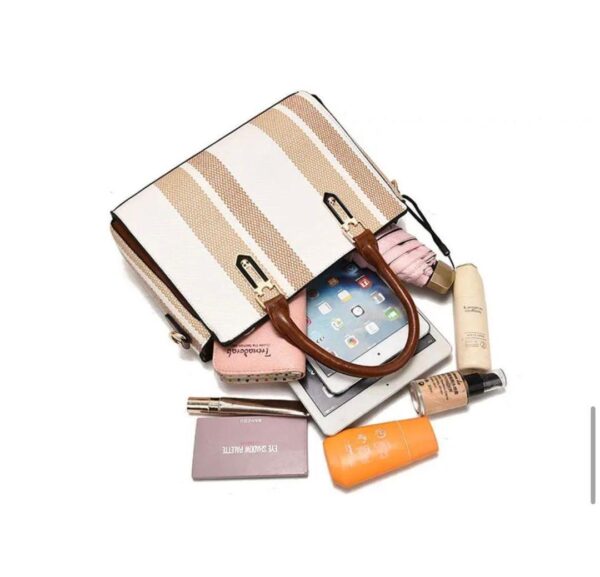 Stylish Women Printed Rexine Handbag set - Image 3