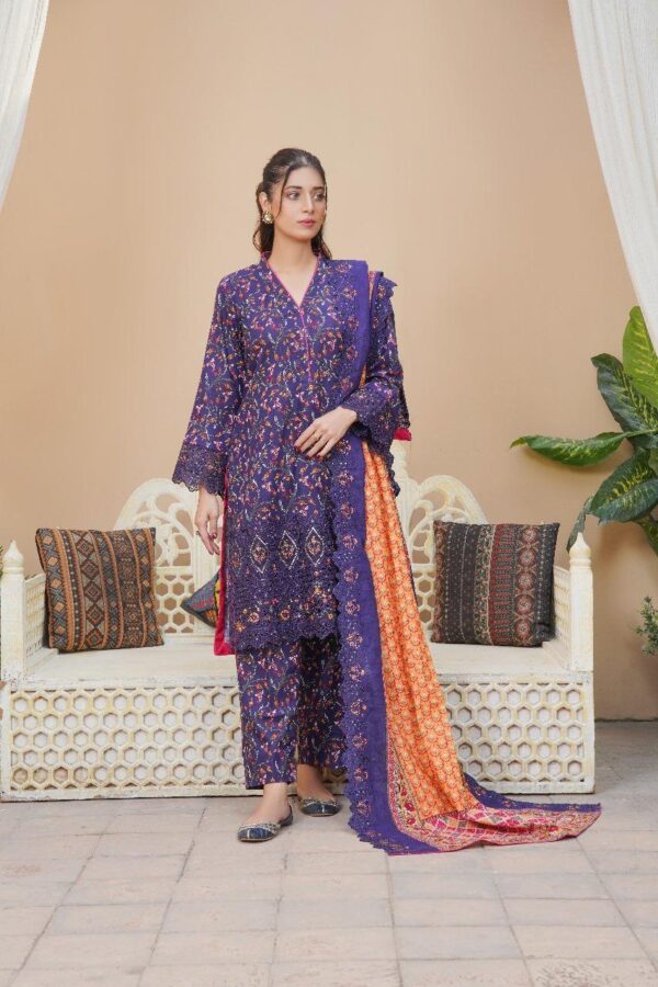 Elegant blue khaddar suit with embroidered design 3-Pcs