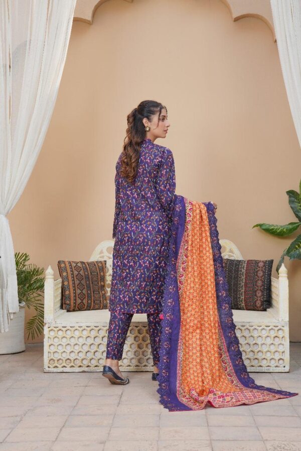Elegant blue khaddar suit with embroidered design 3-Pcs - Image 2