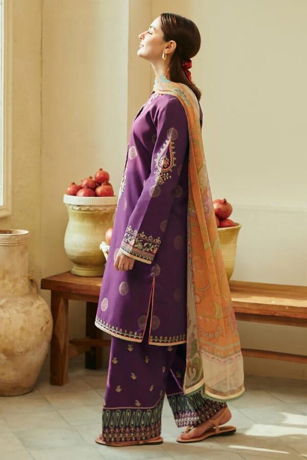 3 Pcs women's unstitched embroidered suit - Image 2