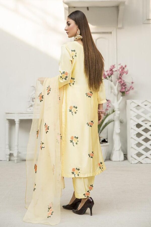 3 Pcs women's unstitched silk embroidered suit - Image 3
