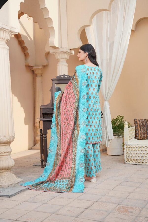 Embroidered khaddar suit with cut works 3 Pcs in blue - Image 2